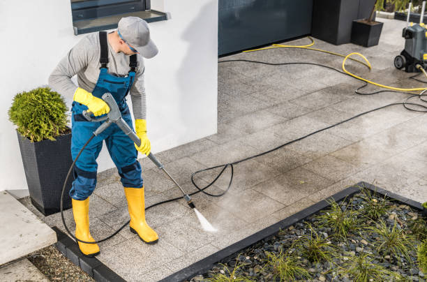 Best Commercial Pressure Washing  in Oak Grove, MN